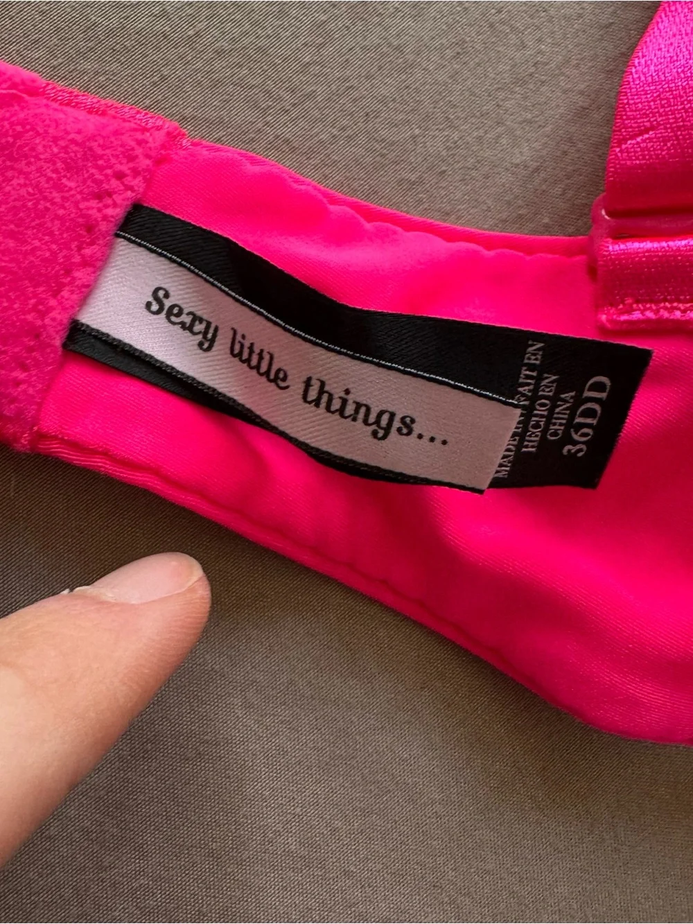 Y2K Era Victoria's Secret "Sexy Little Things" Pink Push-up Bra - Picture 5 of 8